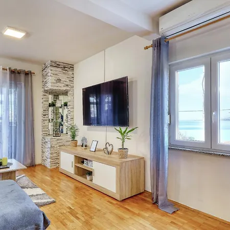 Pavao Apartment *