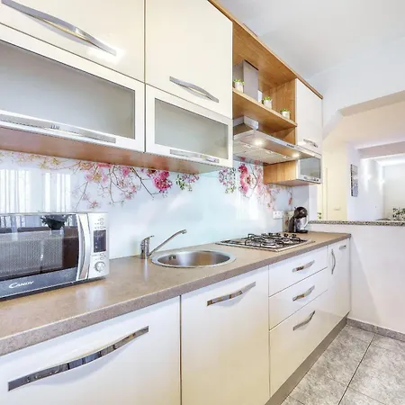 Apartment Pavao Rovanjska