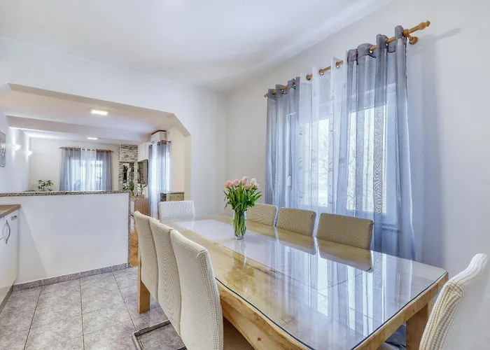 Apartment Pavao Rovanjska